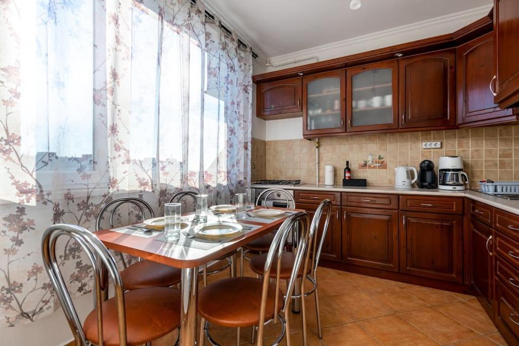 Spacious And Bright Flat Between Airport & Center Διαμέρισμα Βουδαπέστη Εξωτερικό φωτογραφία